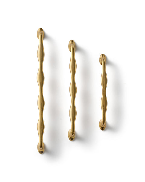 Wave Handle, Aged Brass