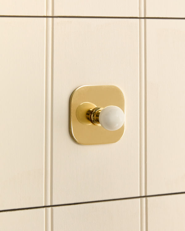 Small Curve Backplate, Polished Brass