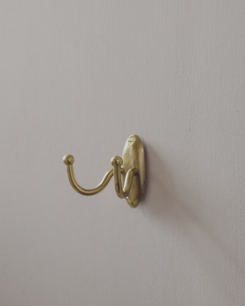 Tay Double Hook, Aged Brass